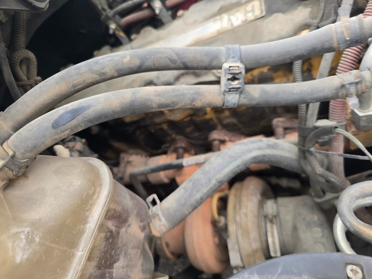 2006-freightliner-m2-106-image-37