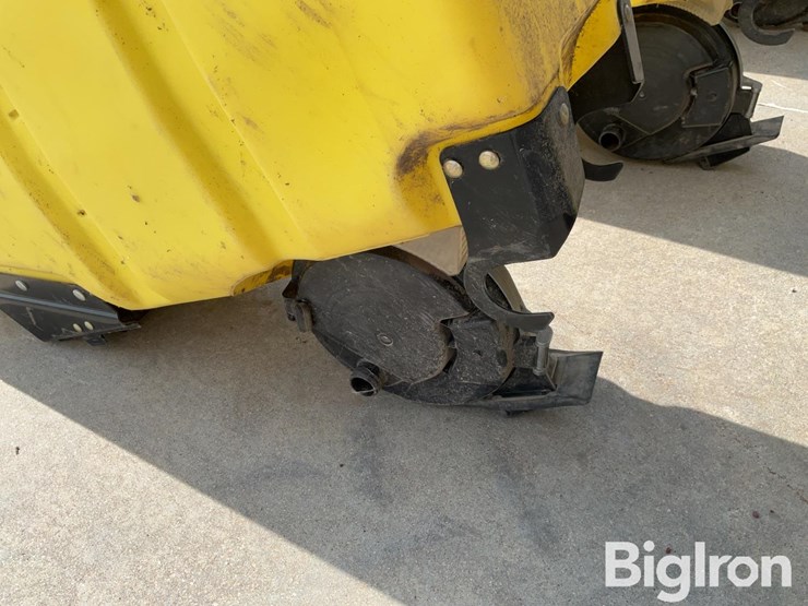 john-deere-3-bushel-poly-seed-boxes-image-9