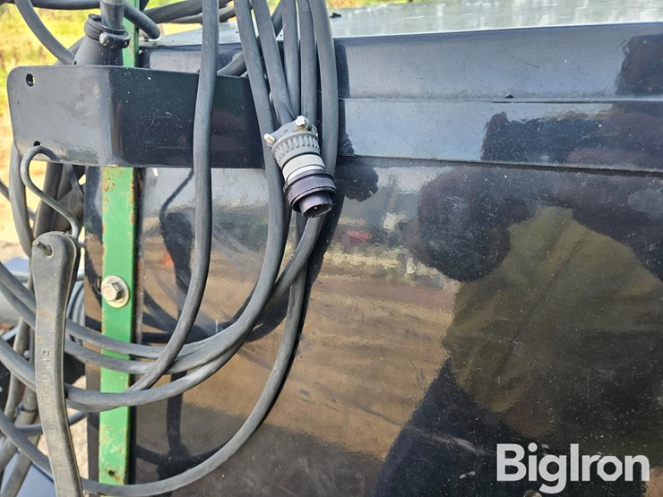 2022-demco-2200-grain-cart-image-10