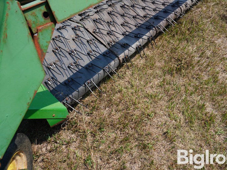 john-deere-212-image-11