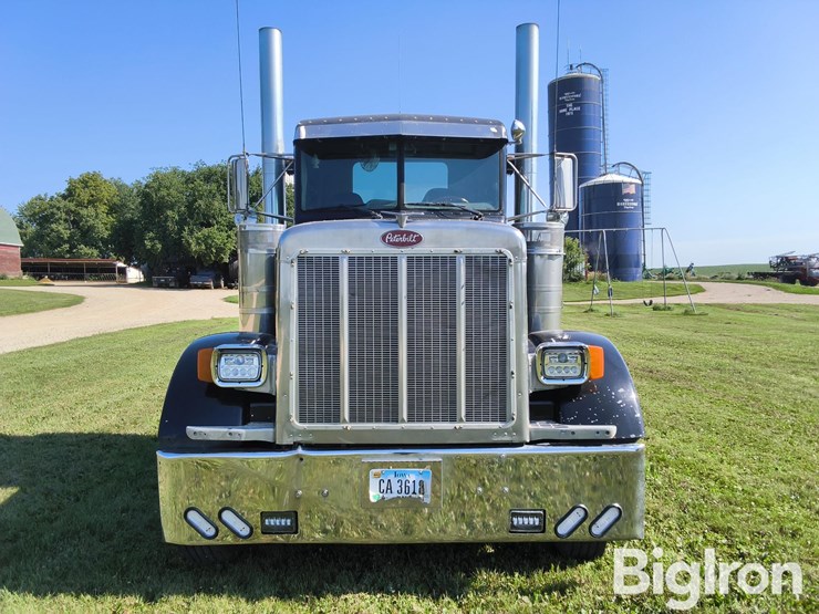 1999-peterbilt-378-image-2