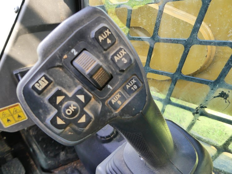 caterpillar-255-image-13