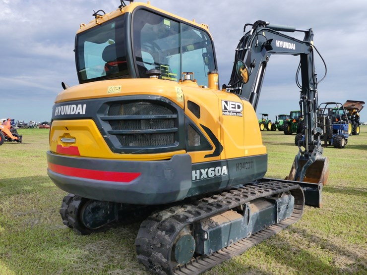 2024-hyundai-hx60a-image-3
