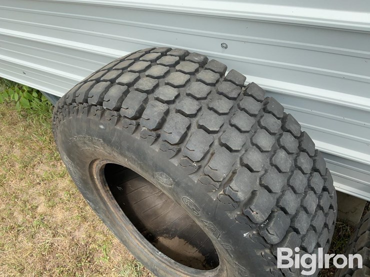 john-deere-3520-image-19