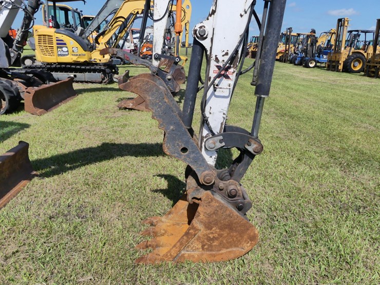 2015-bobcat-e35i-image-9