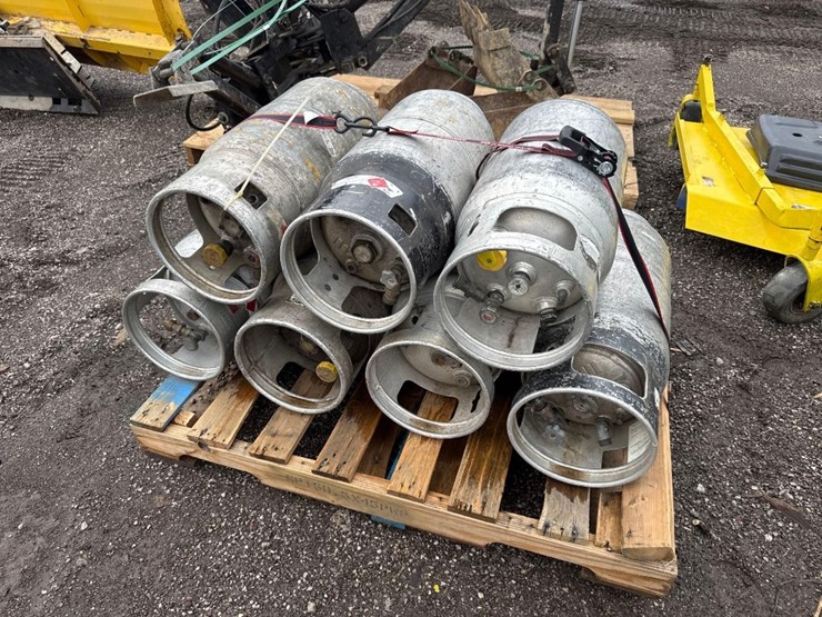 (7)-aluminum-lp-forklift-tanks-image-1