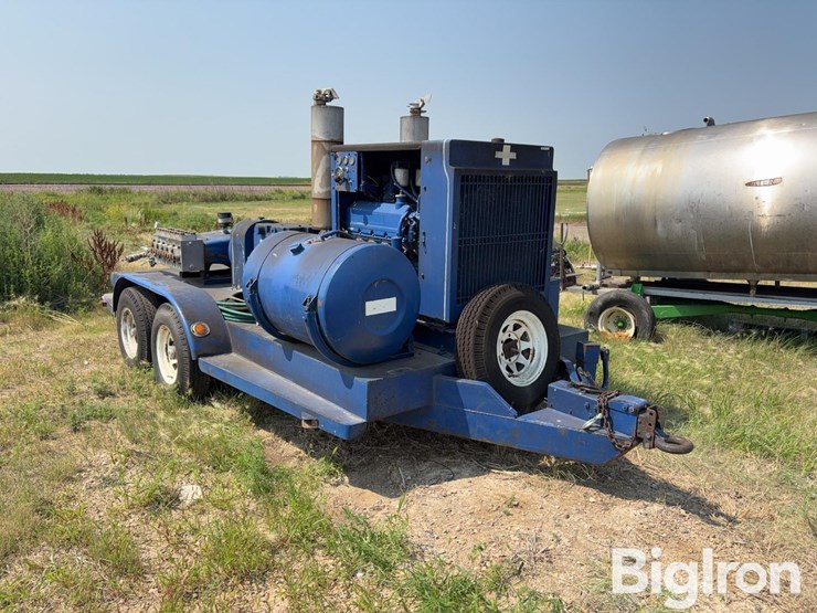 tritan-51020ss-diesel-water-pump-on-t/a-flatbed-trailer-image-3