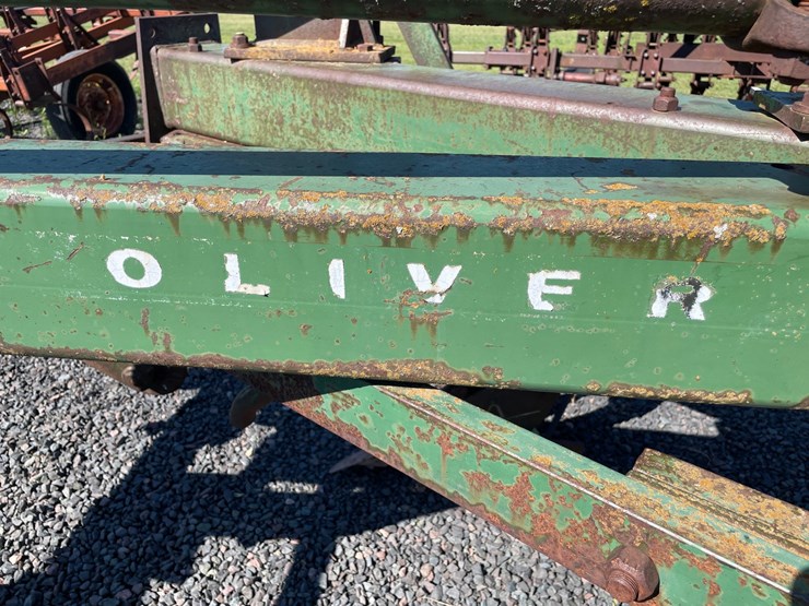 oliver-548-image-6