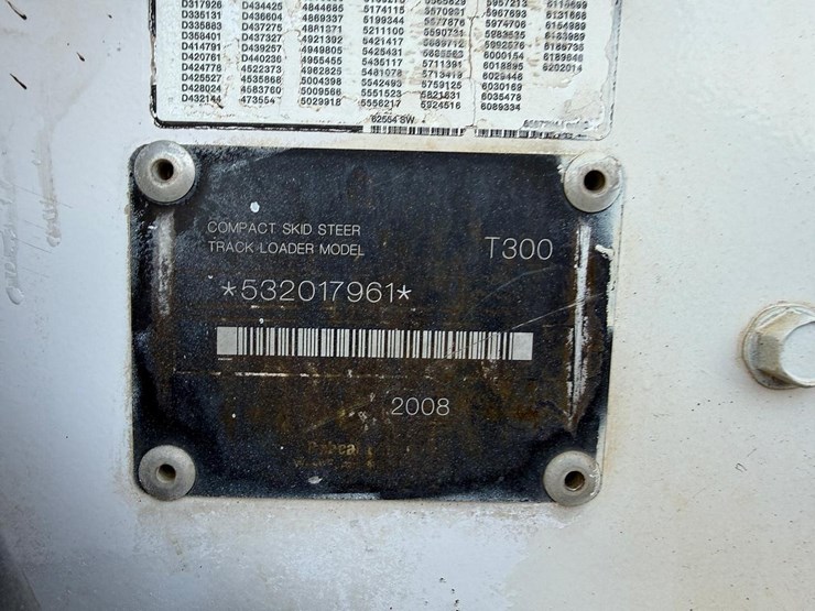 2008-bobcat-t300-image-27