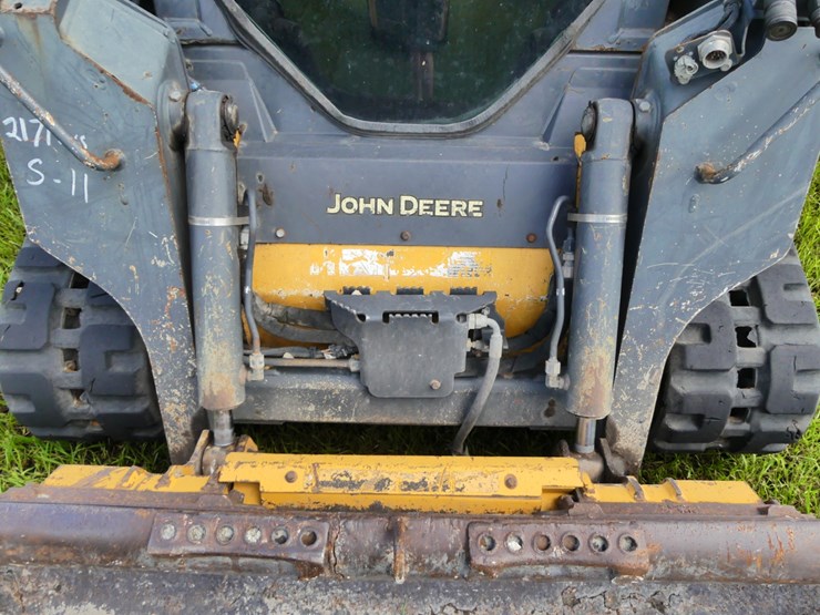 deere-317g-image-12