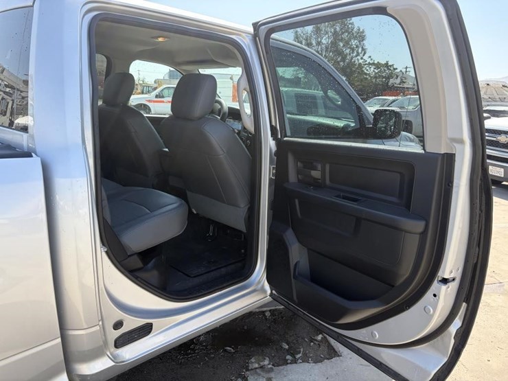 2017-dodge-ram-1500-image-11