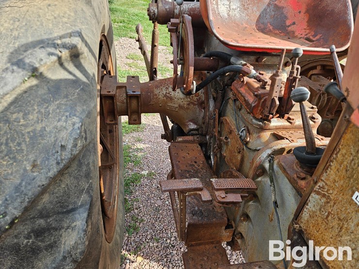1959-massey-ferguson-85-image-16