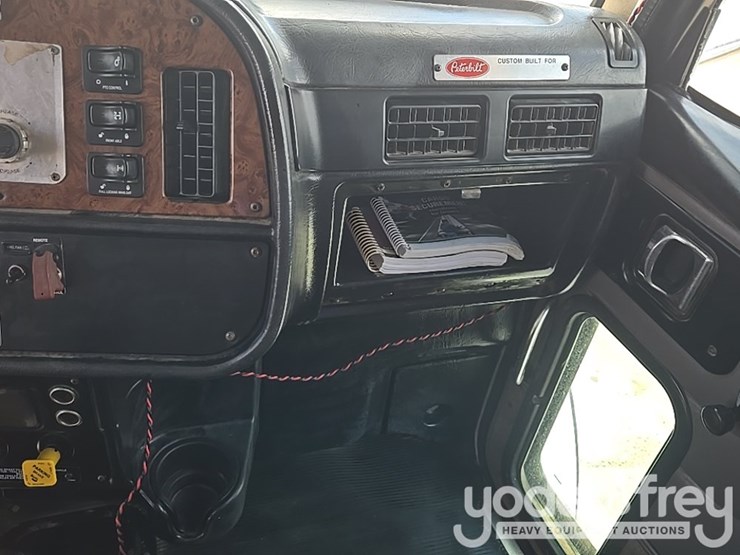 2005-peterbilt-357-image-68
