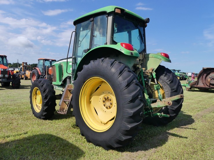 john-deere-6715-image-4