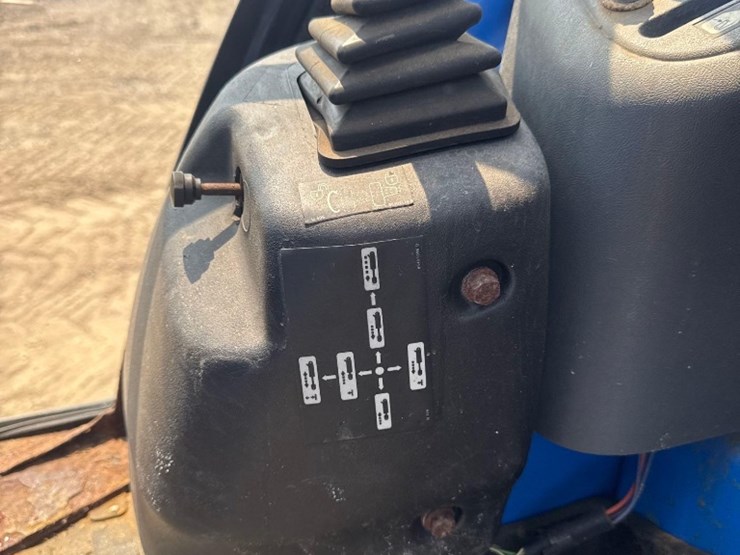 new-holland-tc45da-image-10