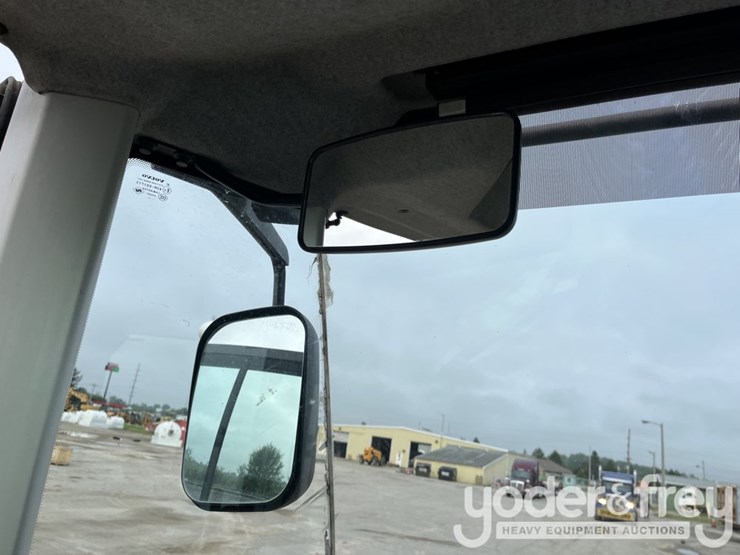 2015-volvo-l70h-image-38