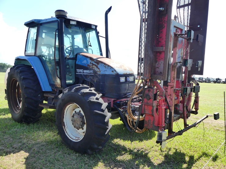 new-holland-ts110-image-2