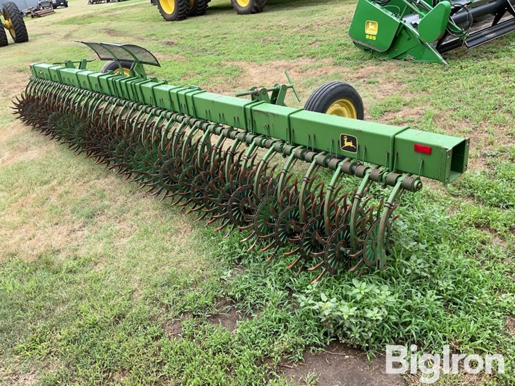 john-deere-400-image-5