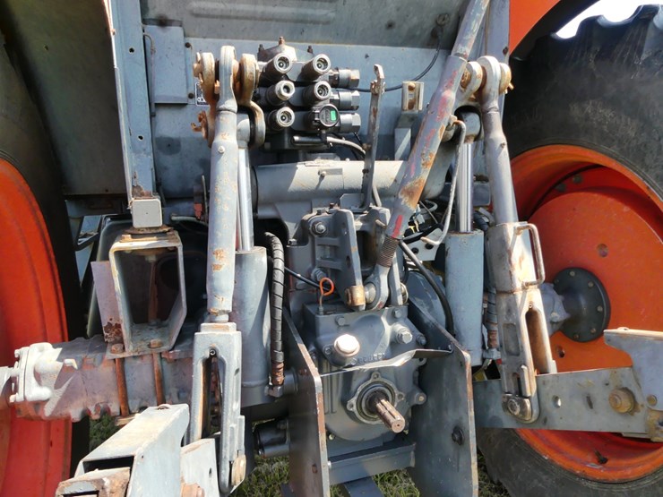 2015-kubota-m135gx-image-7