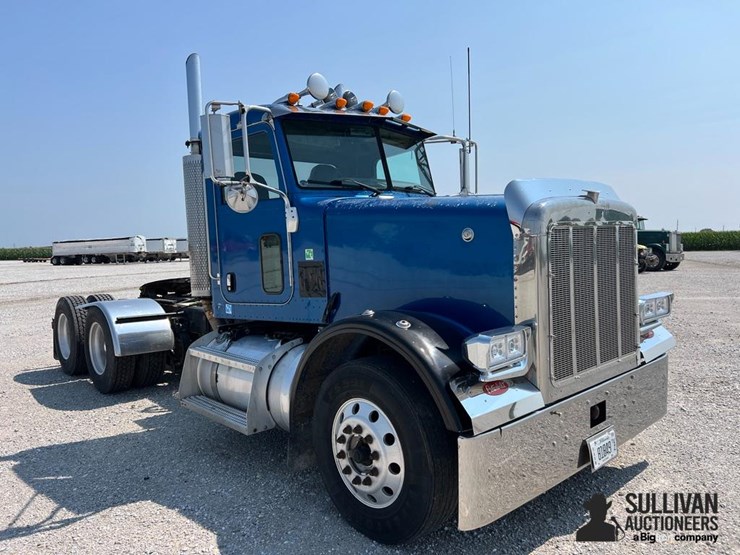 2007-peterbilt-378-image-3