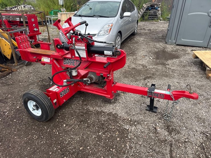 barreto-co-pull-behind-hydraulic-log-splitter-model-920ls-image-1