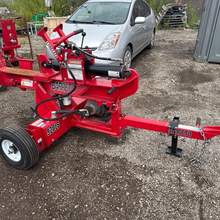Barreto Co Pull-Behind Hydraulic Log Splitter Model 920LS