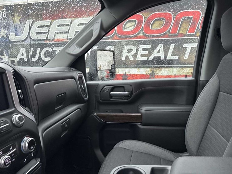 2022-gmc-sierra-2500-image-14