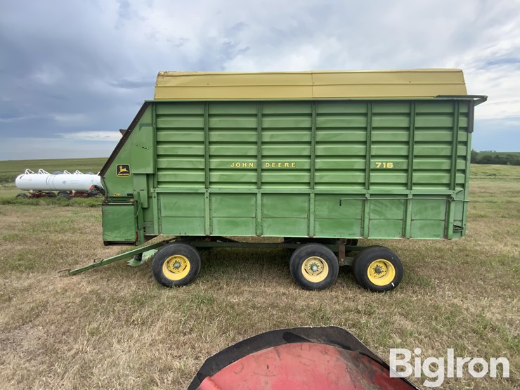 john-deere-716a-image-8