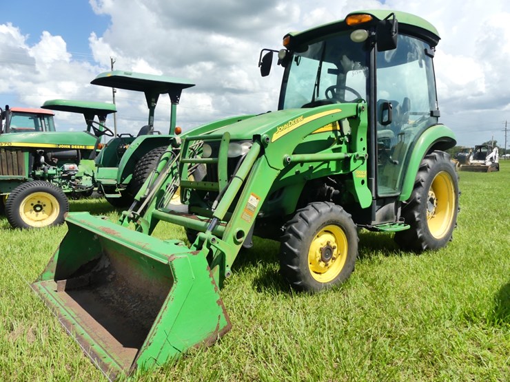 john-deere-3520-image-1