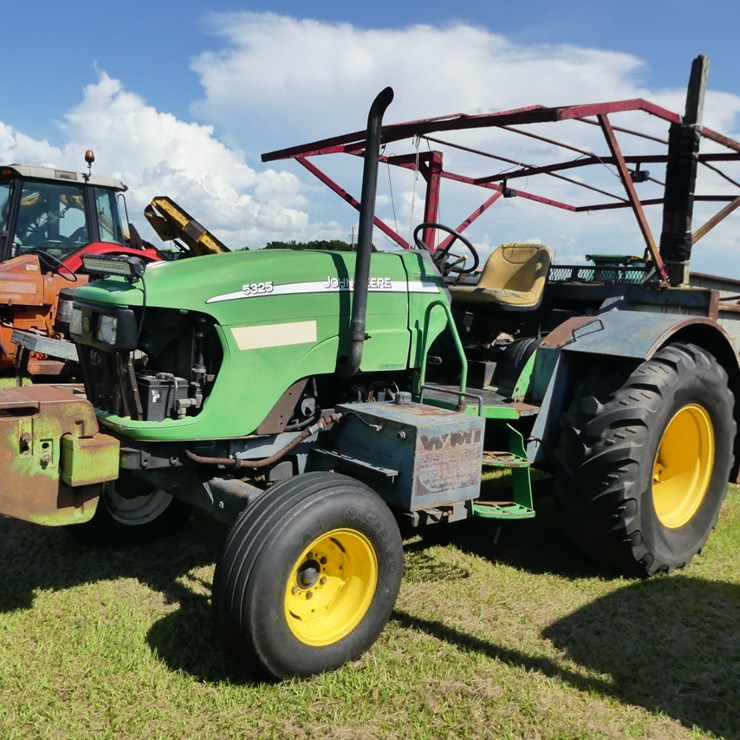 JOHN DEERE 5325