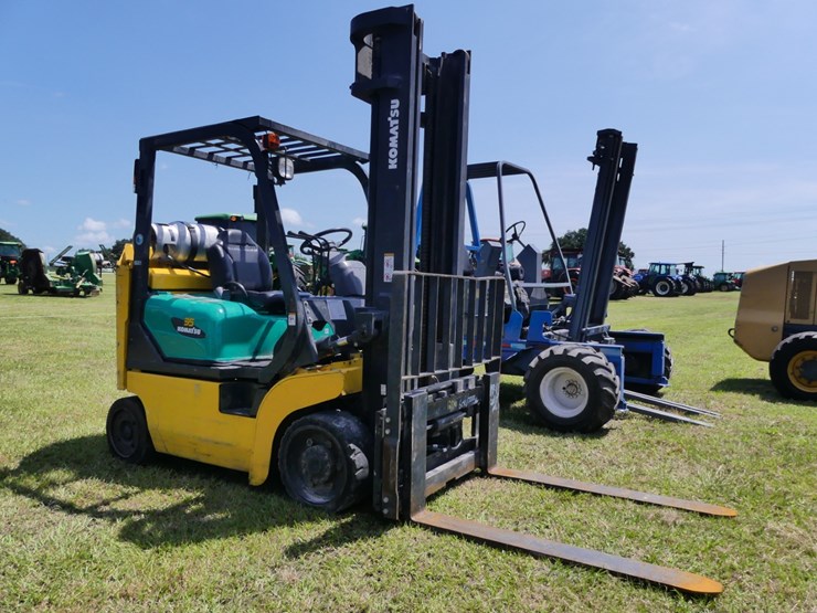 kamatsu-fg-35bcs-8--lp-warehouse-forklift-image-2