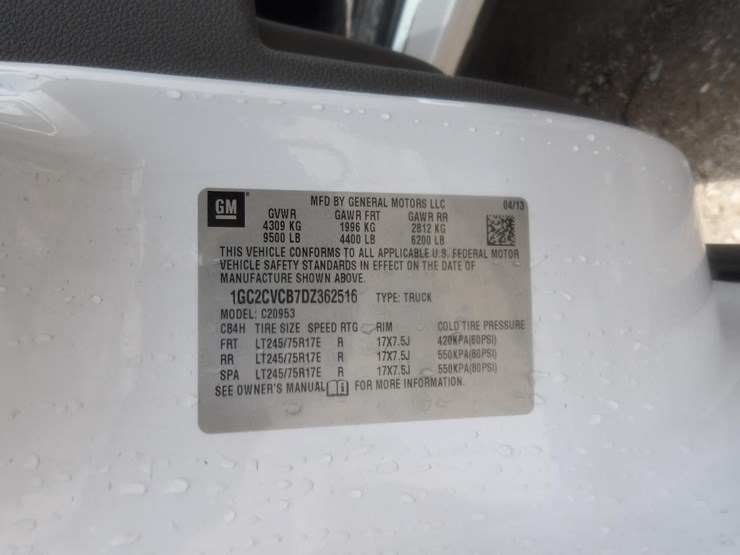 2013-chevrolet-silverado-2500-image-1