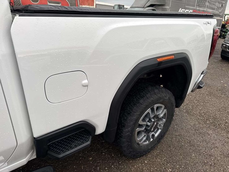 2022-gmc-sierra-2500-image-18