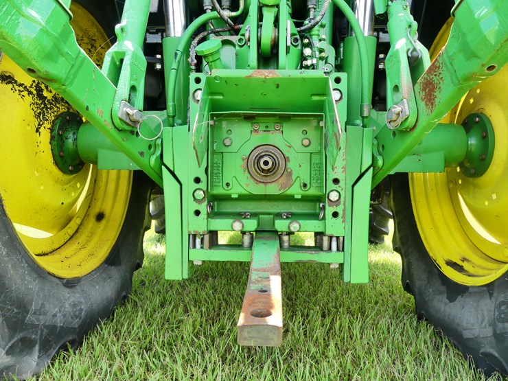 john-deere-6125m-image-8