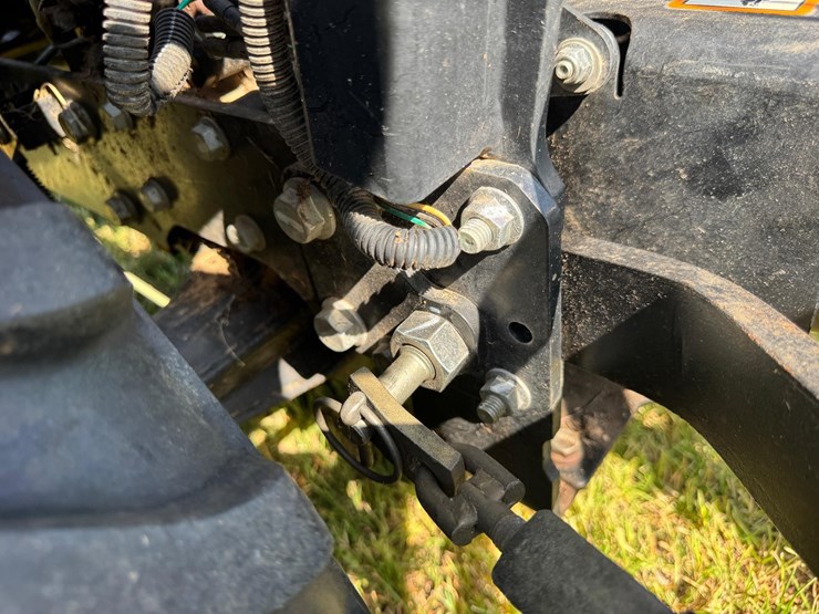 2014-john-deere-1023e-image-54