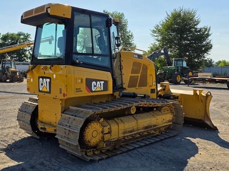 2020-caterpillar-d5k2-lgp-image-3