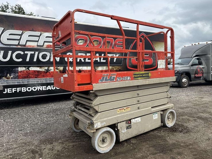 2000-jlg-2646e2-image-1