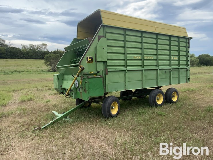 john-deere-716a-image-1