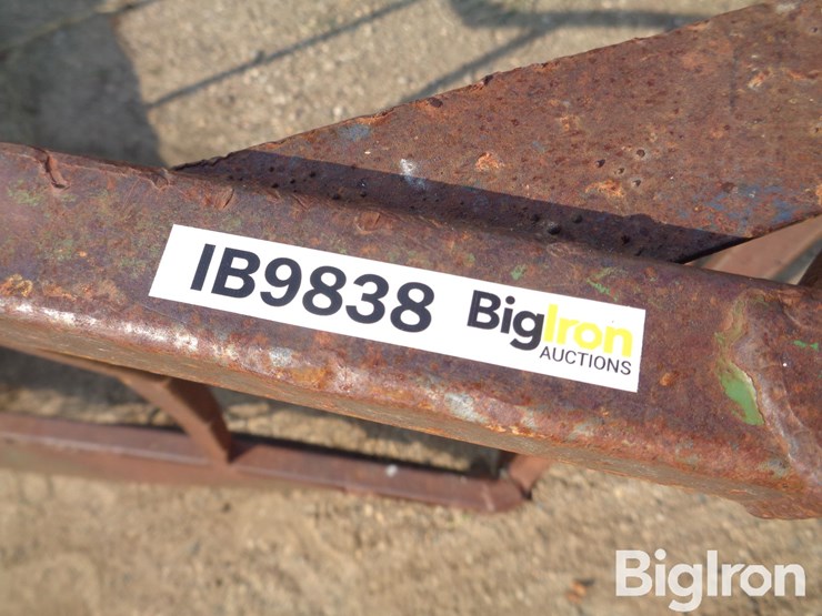 round-bale-feeder-image-16