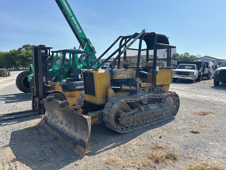 john-deere-450-image-1