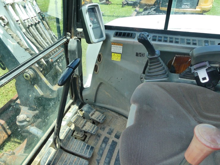 2011-bobcat-e80-image-15