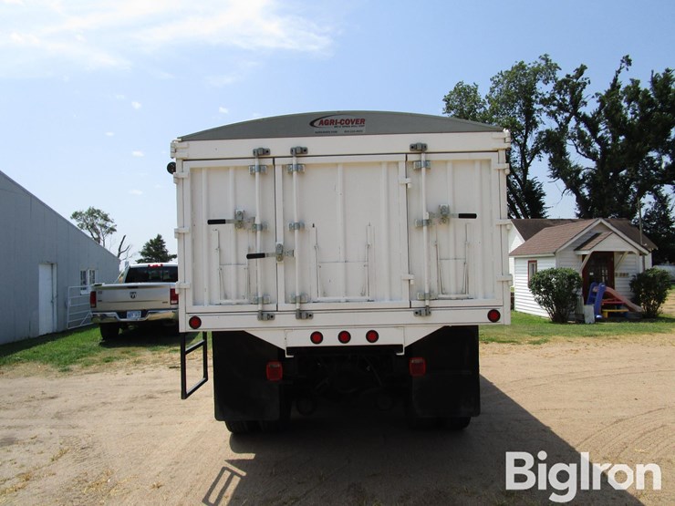 1997-freightliner-fl80-image-6