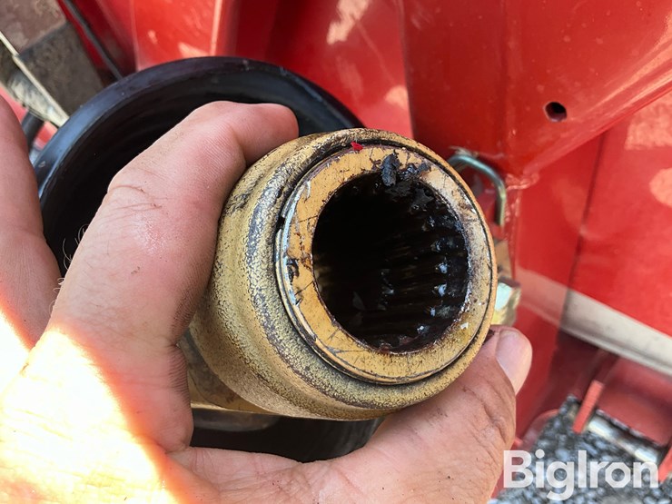 2010-case-ih-3412-image-12