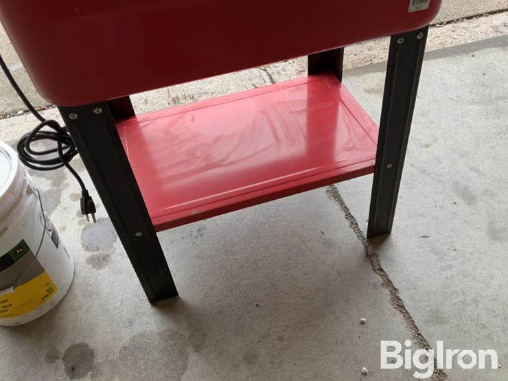 clarke-20-gal-parts-washer-table-image-15