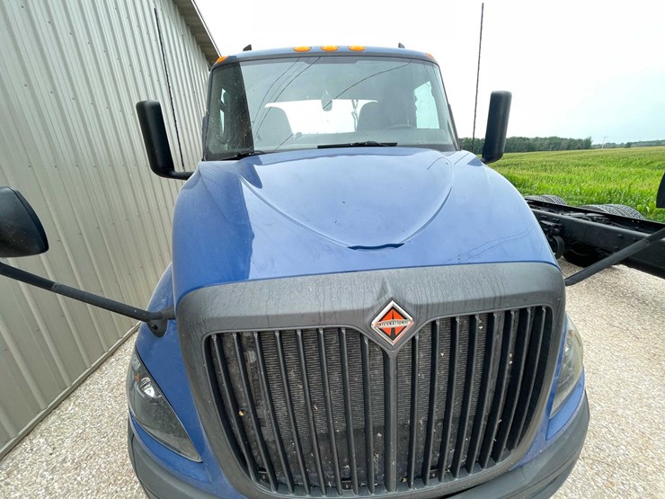 #108-•-2020-international-semi-tractor-(has-wi-title)-(denmark,-wi)-image-16