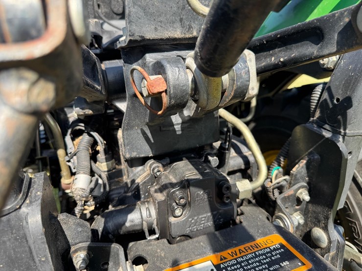 2014-john-deere-1023e-image-51