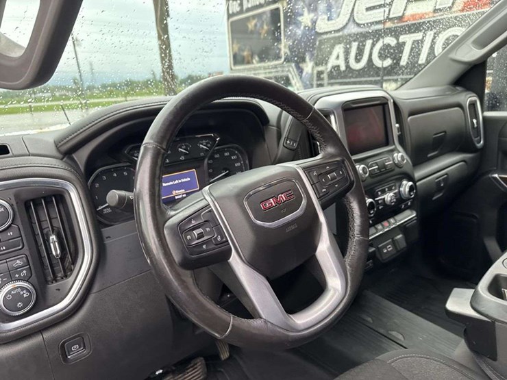 2022-gmc-sierra-2500-image-13