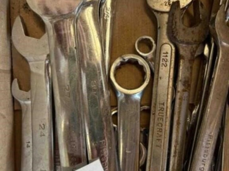 assort-of-wrenches-image-2