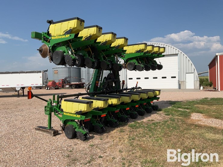 john-deere-1720-image-7