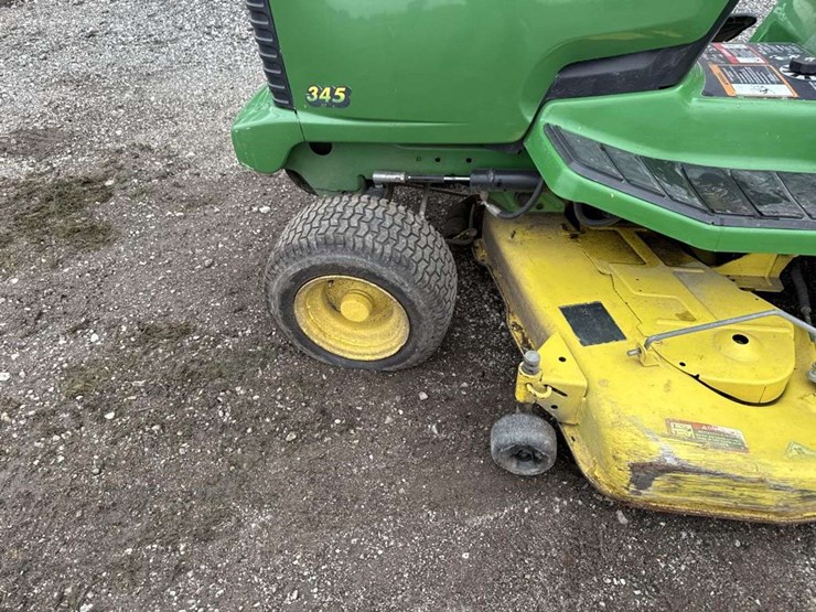 john-deere-345-image-5